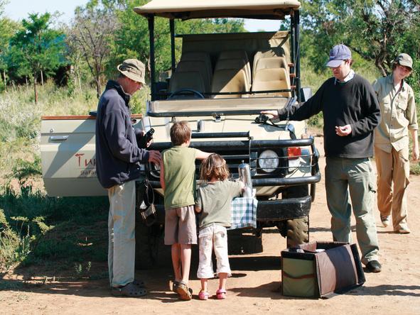 Tuningi Safari Lodge - Game Drive 